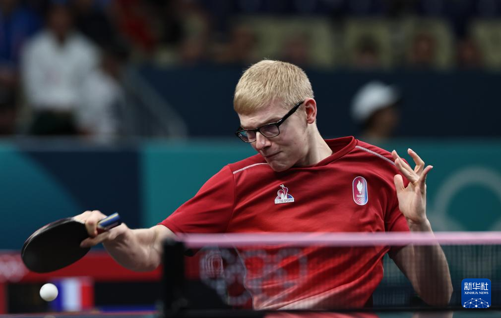 就曾为她策 就曾为她策