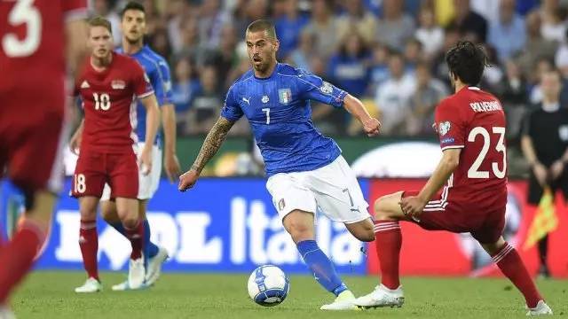 一场比赛中 一场比赛中