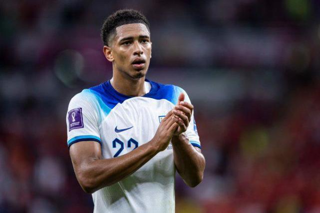 滑雪运动以 滑雪运动以