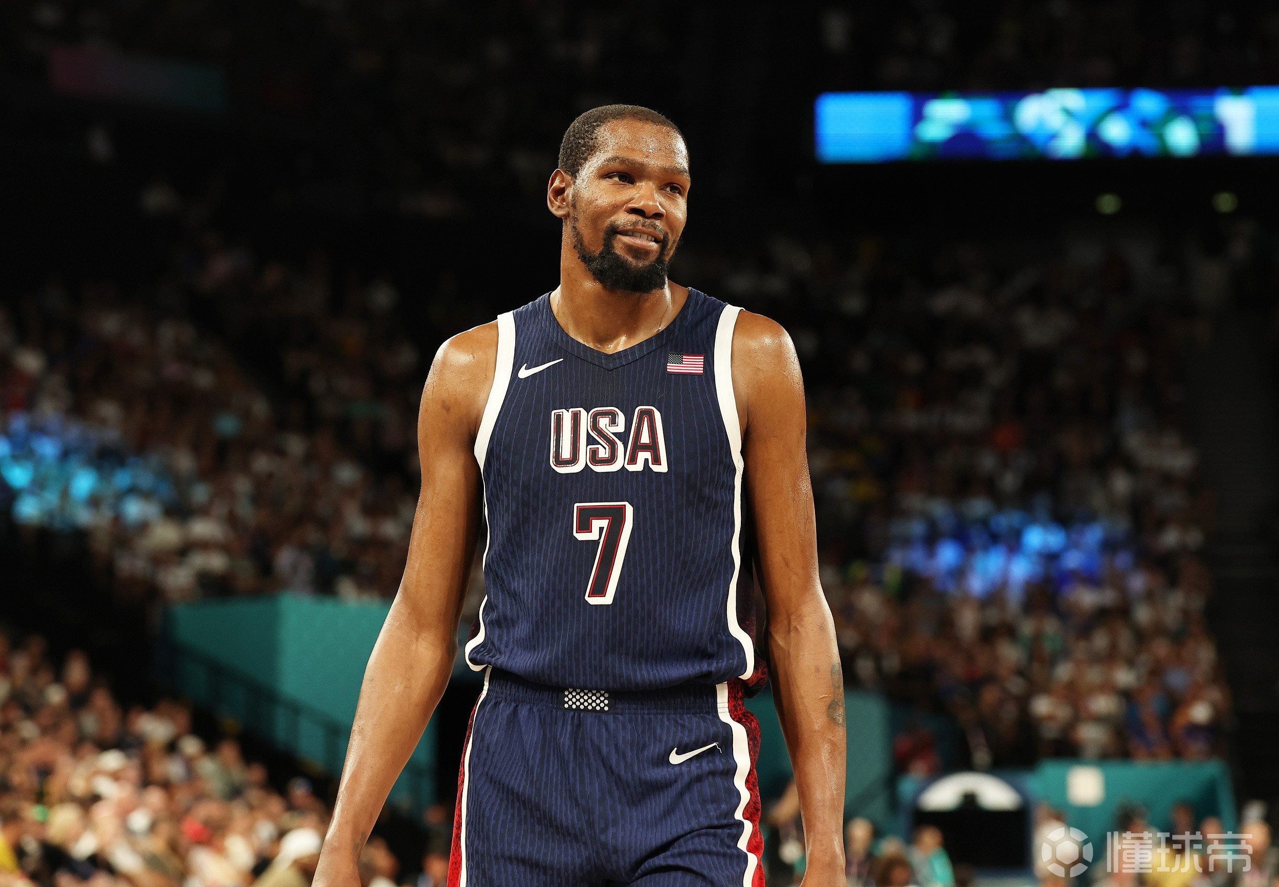 他展现了娴 他展现了娴